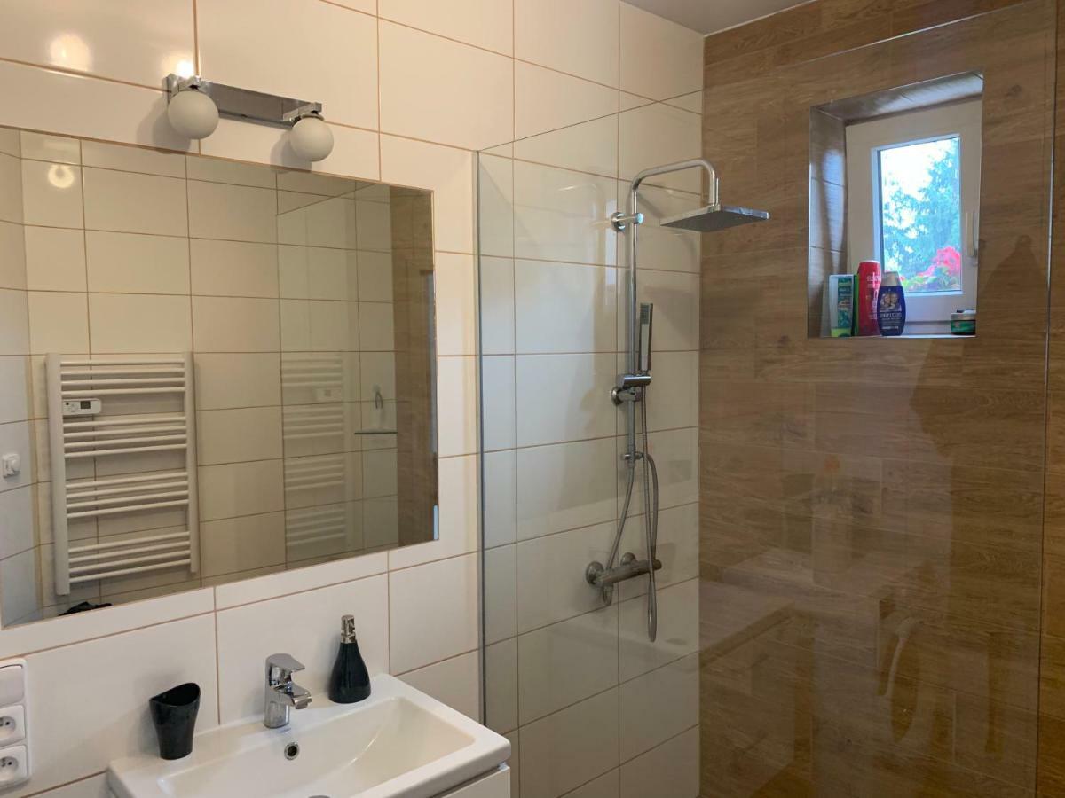 Tolarova Apartman Pardubice Buitenkant foto