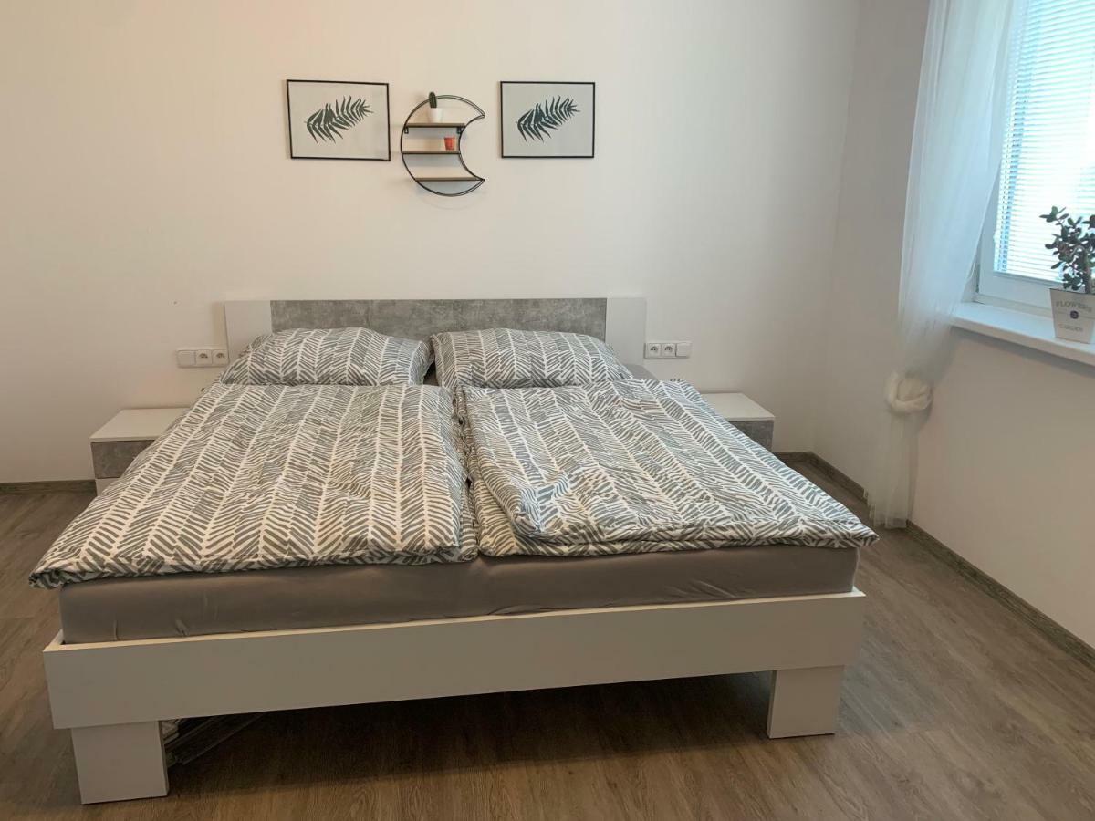 Tolarova Apartman Pardubice Buitenkant foto